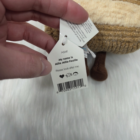 🆕️ Jellycat Patisserie Amuseables Milie Mille-Feuille Plush - Picture 8 of 9
